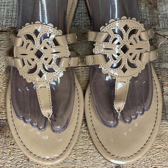 Circus by Sam Edelman Cherri Medallion Thong Sandals Tan Patent Leather Size 9 - Picture 2 of 10